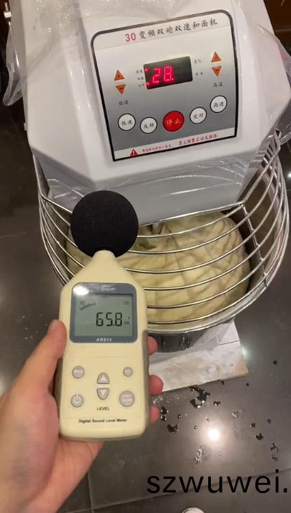 變頻(pin)雙(shuang)動雙(shuang)速(su)咊(he)麵(mian)機